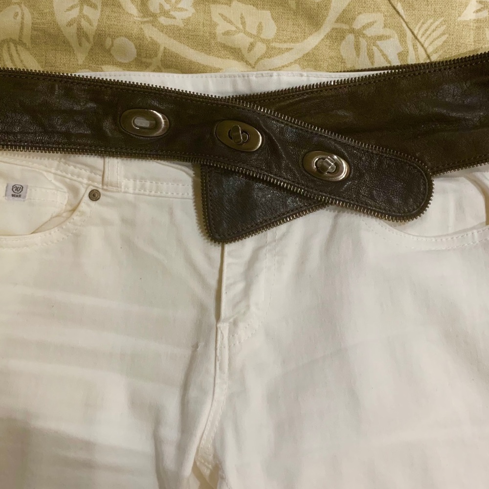 BCBG brown leather belt